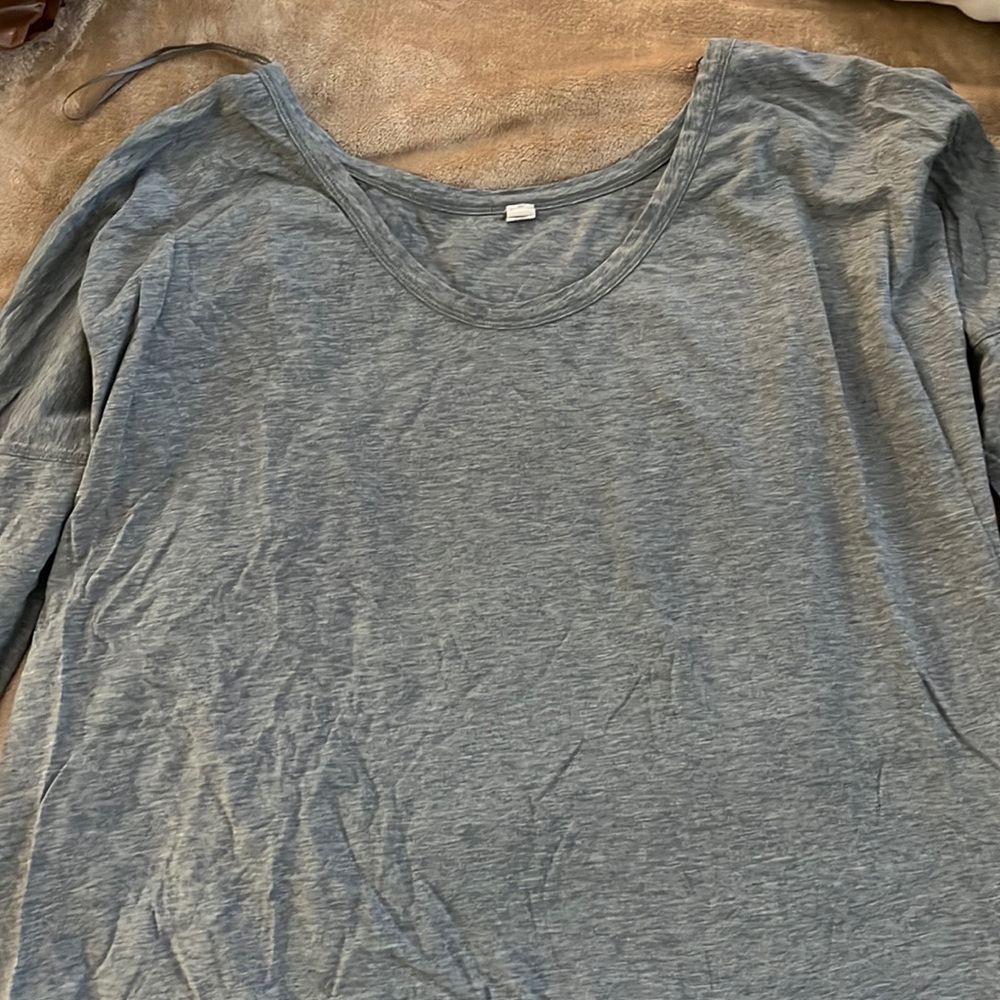 Lululemon gray long sleeve tee. Size 10.